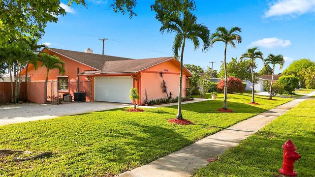 3768 Pinehurst Drive, Lake Worth, FL 33467