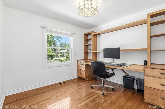 1675 Kilburn Road N, Rochester Hills, MI 48306