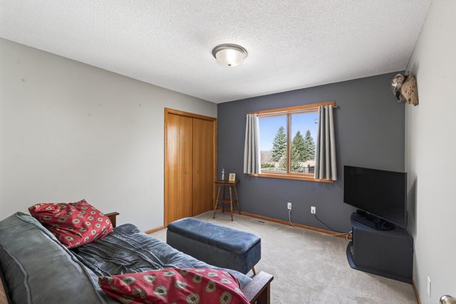 19354 Vernon Street NW, Elk River, MN 55330