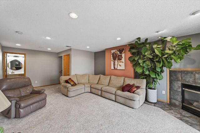 19354 Vernon Street NW, Elk River, MN 55330