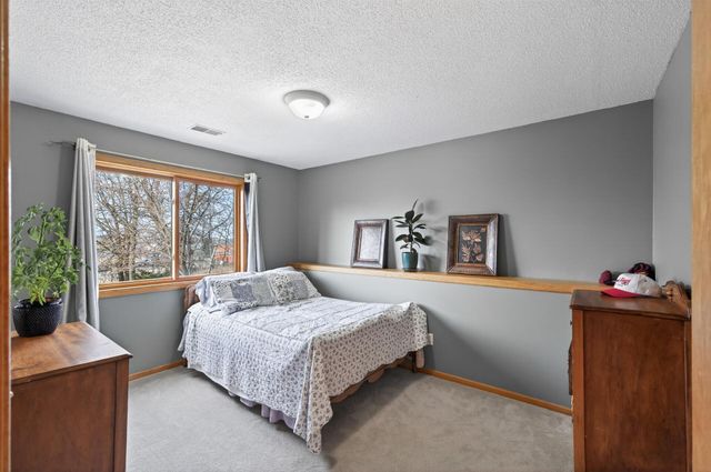 19354 Vernon Street NW, Elk River, MN 55330