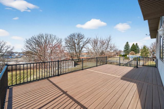 19354 Vernon Street NW, Elk River, MN 55330