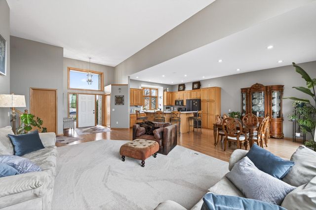 19354 Vernon Street NW, Elk River, MN 55330