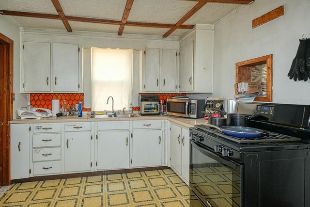 7 Prospect St, Woburn, MA 01801