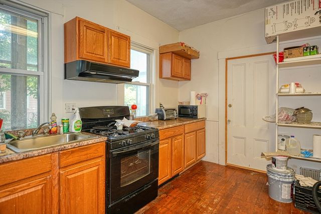 7 Prospect St, Woburn, MA 01801