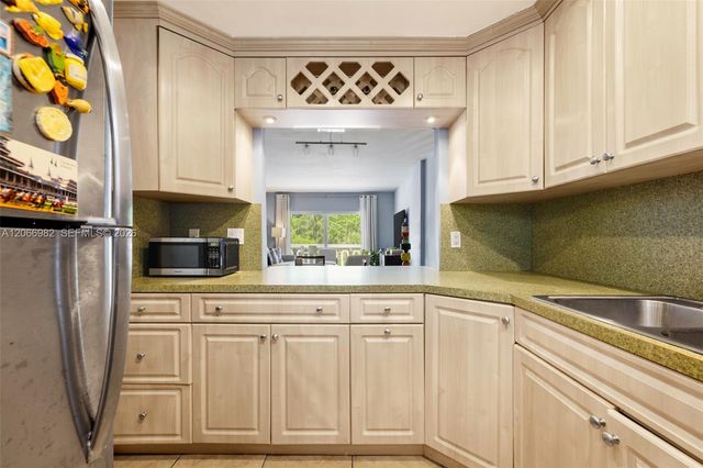 100 Edgewater Drive 309, Coral Gables, FL 33133