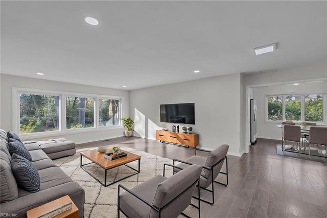 237 James River DR, Newport News, VA 23601