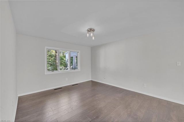 237 James River DR, Newport News, VA 23601