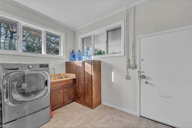 237 James River DR, Newport News, VA 23601