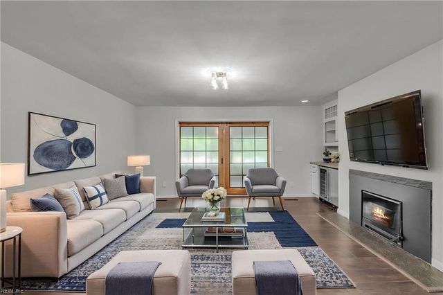 237 James River DR, Newport News, VA 23601