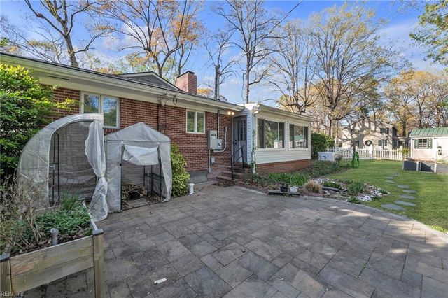 237 James River DR, Newport News, VA 23601