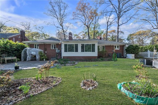 237 James River DR, Newport News, VA 23601