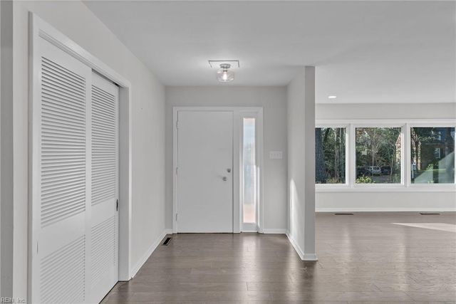 237 James River DR, Newport News, VA 23601