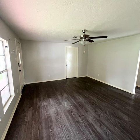 2707 Almendares Avenue, Pasadena, TX 77506