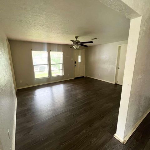 2707 Almendares Avenue, Pasadena, TX 77506