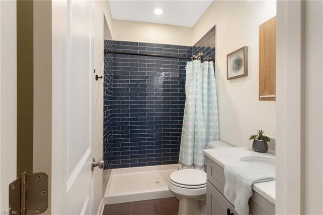 11511 Deep Point LN, Gloucester, VA 23061