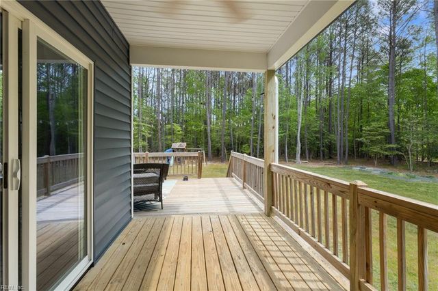 11511 Deep Point LN, Gloucester, VA 23061