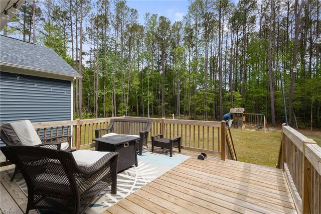 11511 Deep Point LN, Gloucester, VA 23061