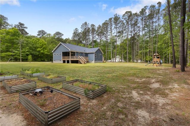 11511 Deep Point LN, Gloucester, VA 23061