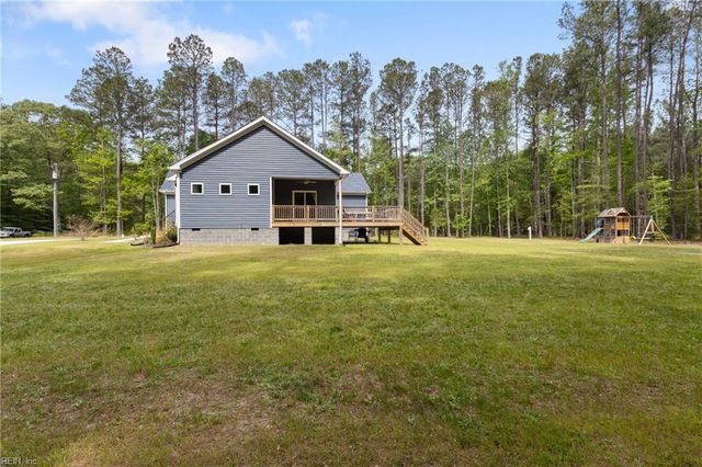 11511 Deep Point LN, Gloucester, VA 23061