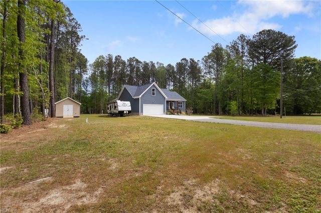 11511 Deep Point LN, Gloucester, VA 23061