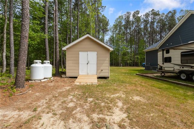 11511 Deep Point LN, Gloucester, VA 23061
