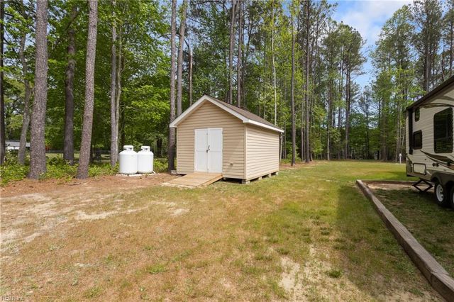 11511 Deep Point LN, Gloucester, VA 23061