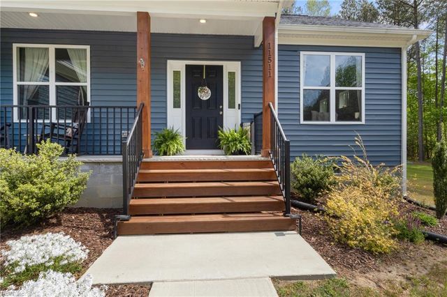 11511 Deep Point LN, Gloucester, VA 23061