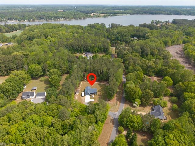 11511 Deep Point LN, Gloucester, VA 23061