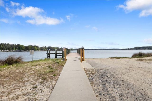 11511 Deep Point LN, Gloucester, VA 23061