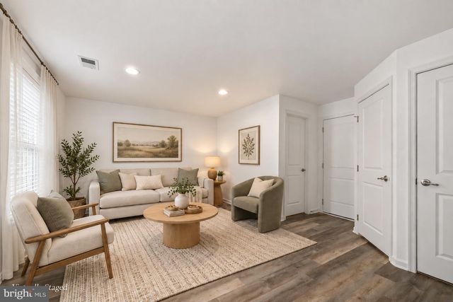 1122 OAKWOOD ST, Fredericksburg, VA 22401