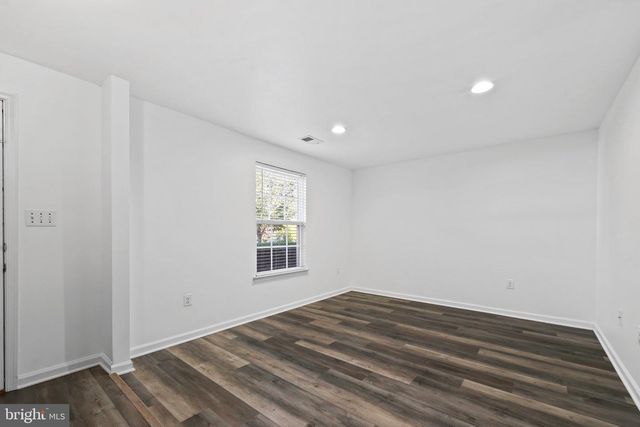 1122 OAKWOOD ST, Fredericksburg, VA 22401