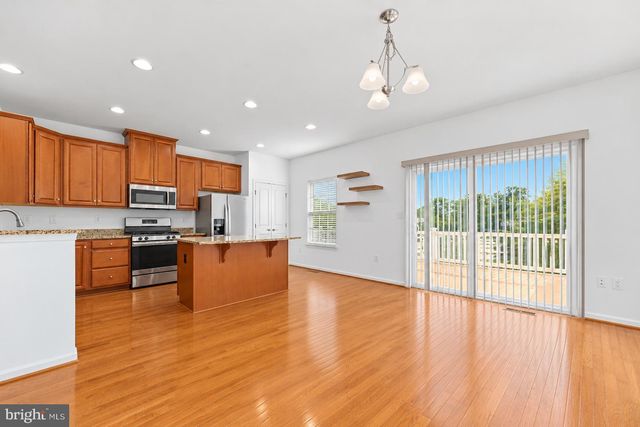 1122 OAKWOOD ST, Fredericksburg, VA 22401