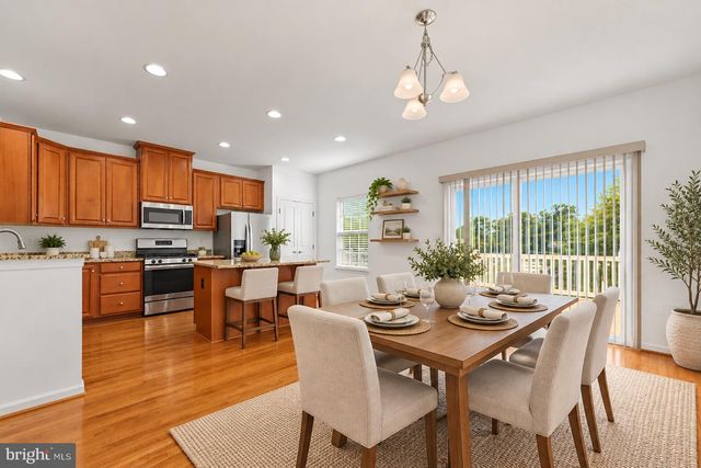 1122 OAKWOOD ST, Fredericksburg, VA 22401