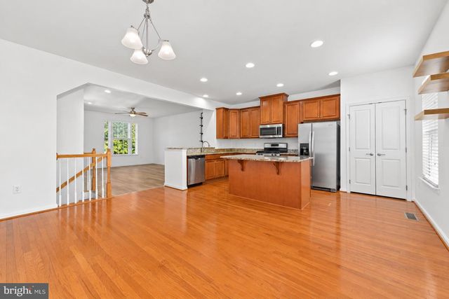 1122 OAKWOOD ST, Fredericksburg, VA 22401