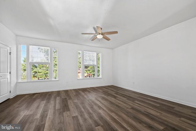1122 OAKWOOD ST, Fredericksburg, VA 22401