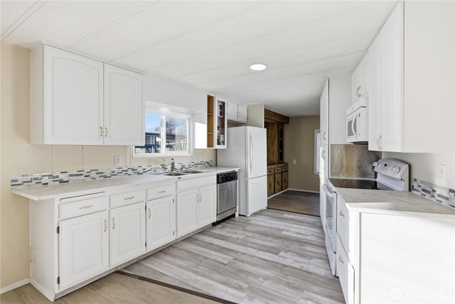 1170 Cedar Drive, Enumclaw, WA 98022