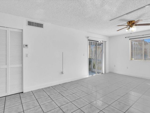 6034 Forest Hill Boulevard 107, West Palm Beach, FL 33415