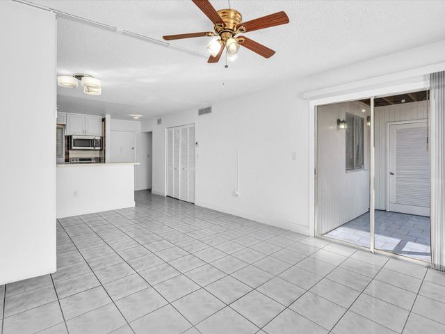 6034 Forest Hill Boulevard 107, West Palm Beach, FL 33415