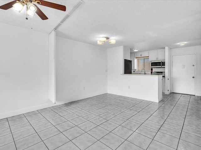 6034 Forest Hill Boulevard 107, West Palm Beach, FL 33415