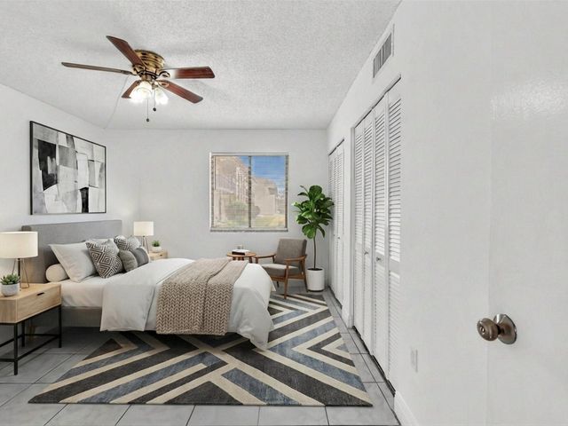 6034 Forest Hill Boulevard 107, West Palm Beach, FL 33415