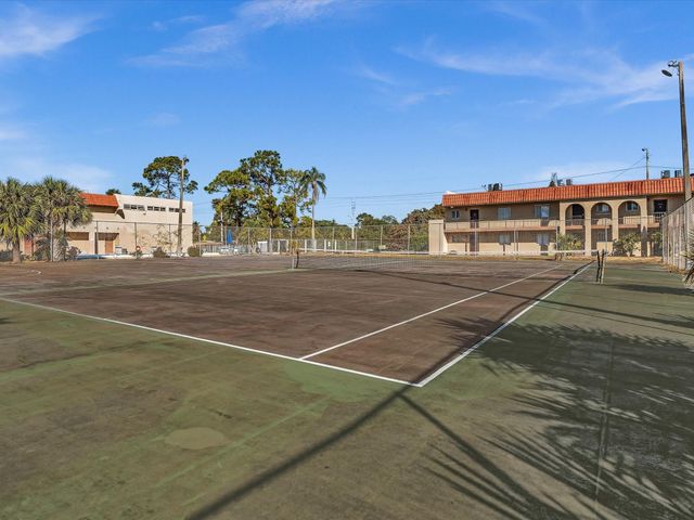 6034 Forest Hill Boulevard 107, West Palm Beach, FL 33415