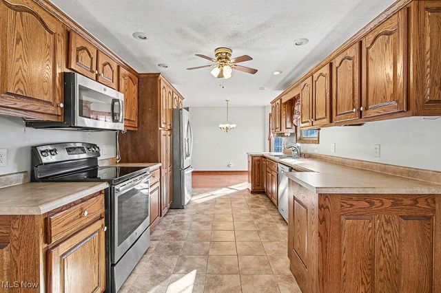 1105 13th Avenue, Vienna, WV 26105