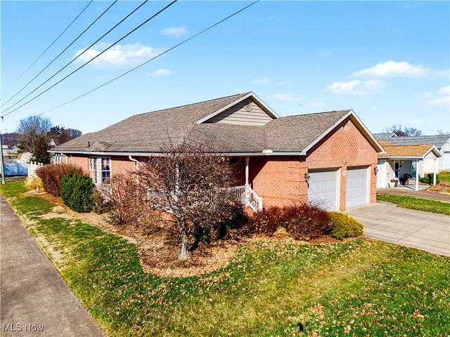 1105 13th Avenue, Vienna, WV 26105