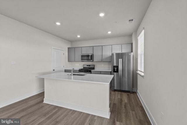 223 ECLIPSE ST, Charles Town, WV 25414