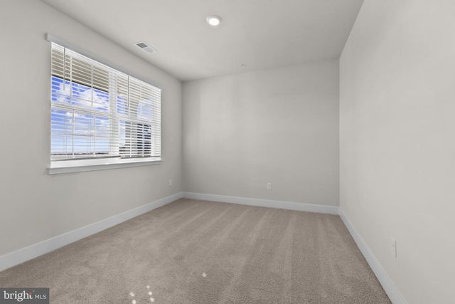 223 ECLIPSE ST, Charles Town, WV 25414