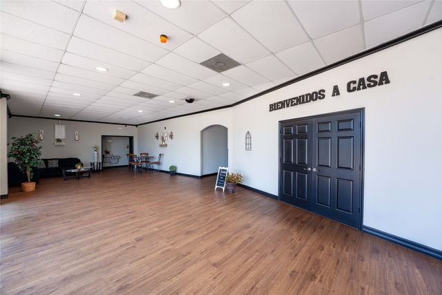 1828 Bonham, Paris, TX 75460