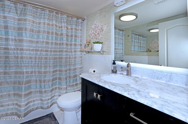 1224 S Peninsula Dr Apt 102, Daytona Beach, FL 32118