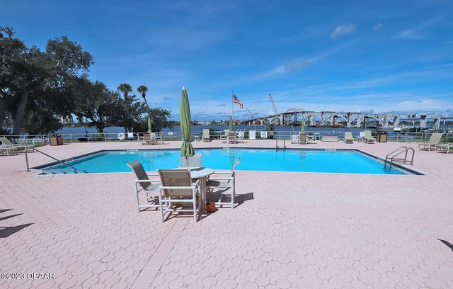 1224 S Peninsula Dr Apt 102, Daytona Beach, FL 32118