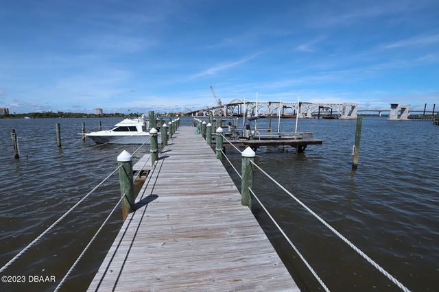 1224 S Peninsula Dr Apt 102, Daytona Beach, FL 32118